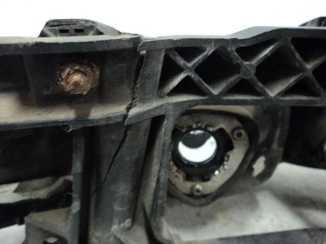 Driver Left Headlight Fits 96-98 PONTIAC GRAND AM 86274 - Image 2 of 3