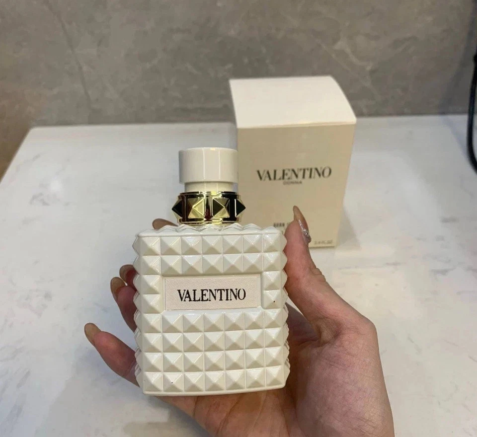 Valentino donna born in roma IVORY EPD 3.4FL OZ sealed pack orginal box pack - Image 3 of 4