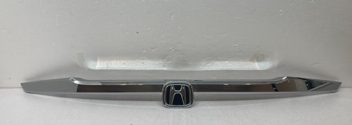 アクセサリー r 2018-20 HONDA ODYSSEY GARNISH ASSY., RR. LICENSE OEM PART#74890