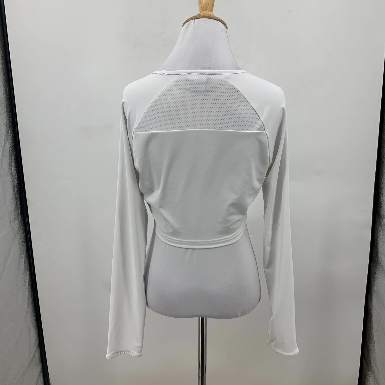 gymshark cropped long sleeve thumbholes mesh panel shirt