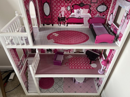 doll house furnished - Picture 4 of 4