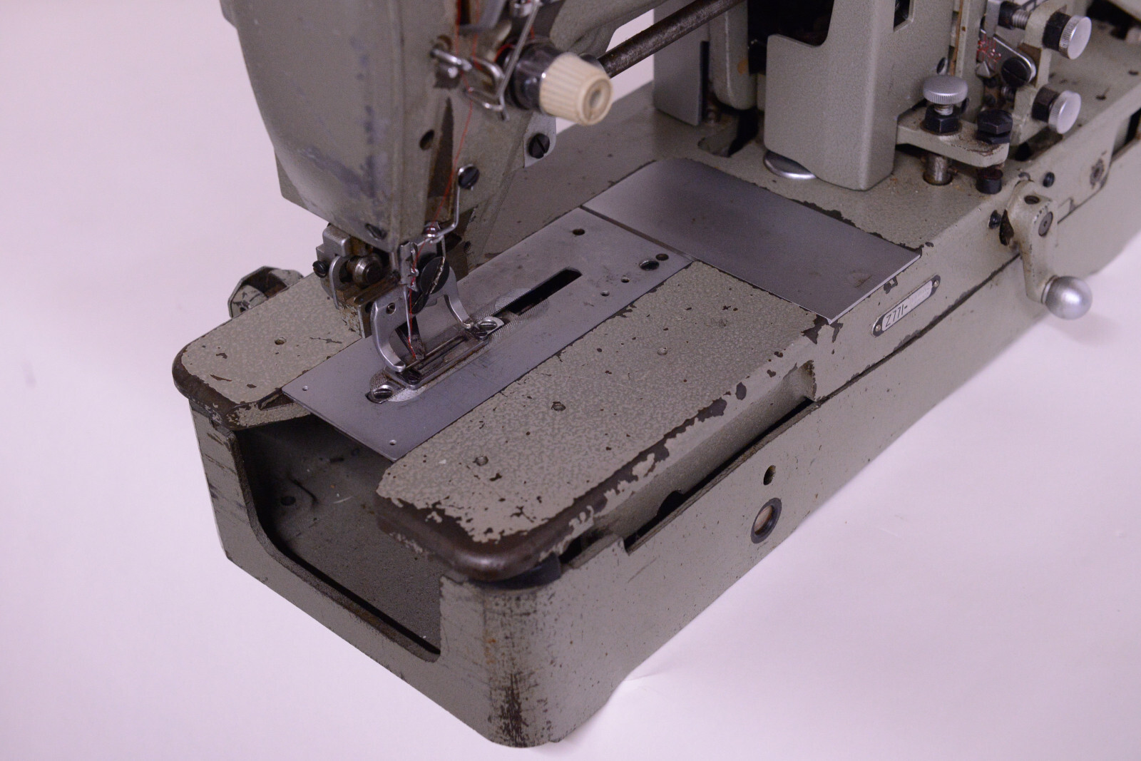 JUKI LBH 771 industrial Buttonhole sewing machine eBay