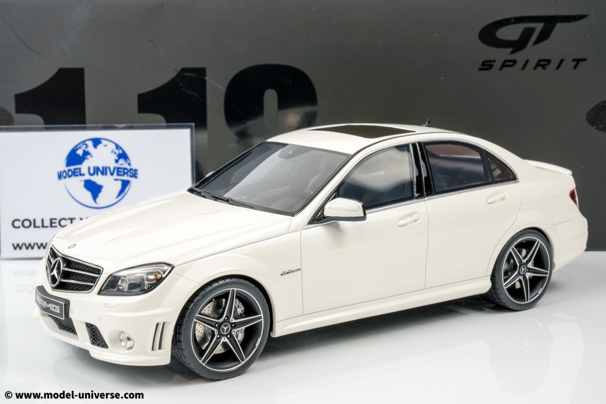 GT Spirit - 1:18 Mercedes-Benz C63 AMG Diamond White 2007