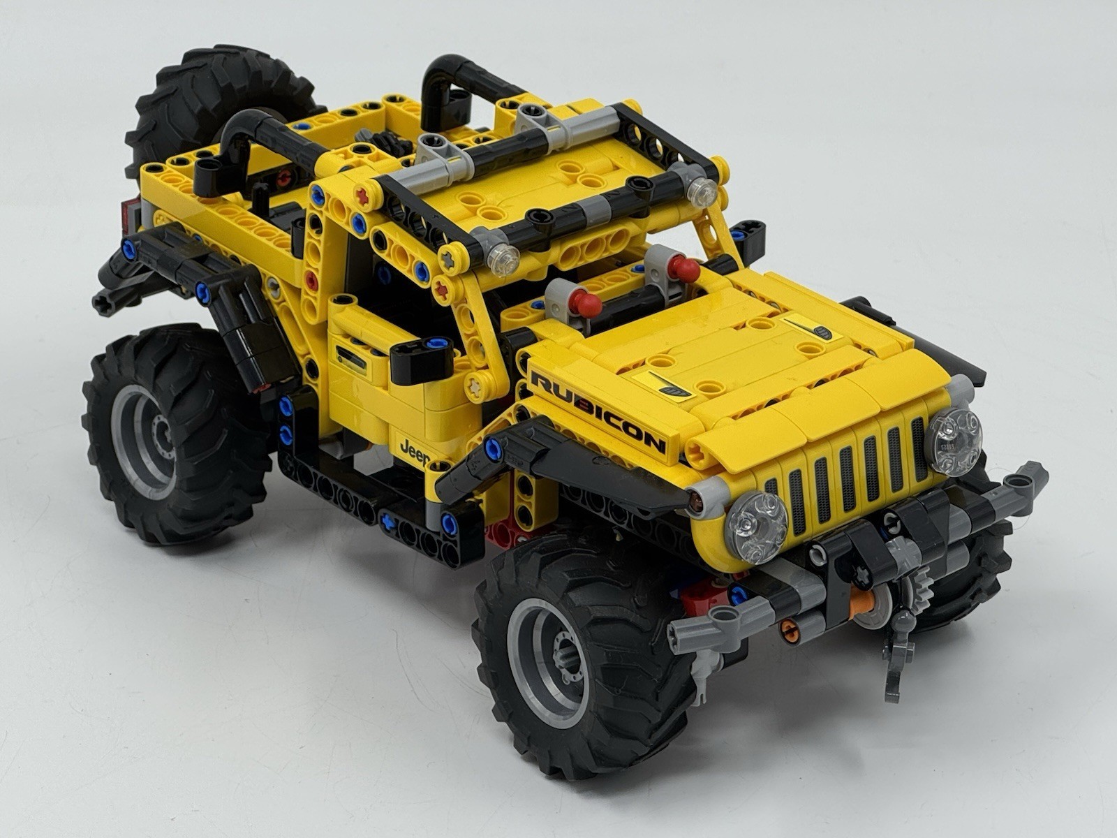 LEGO TECHNIC: Jeep Wrangler Rubicon (42122)