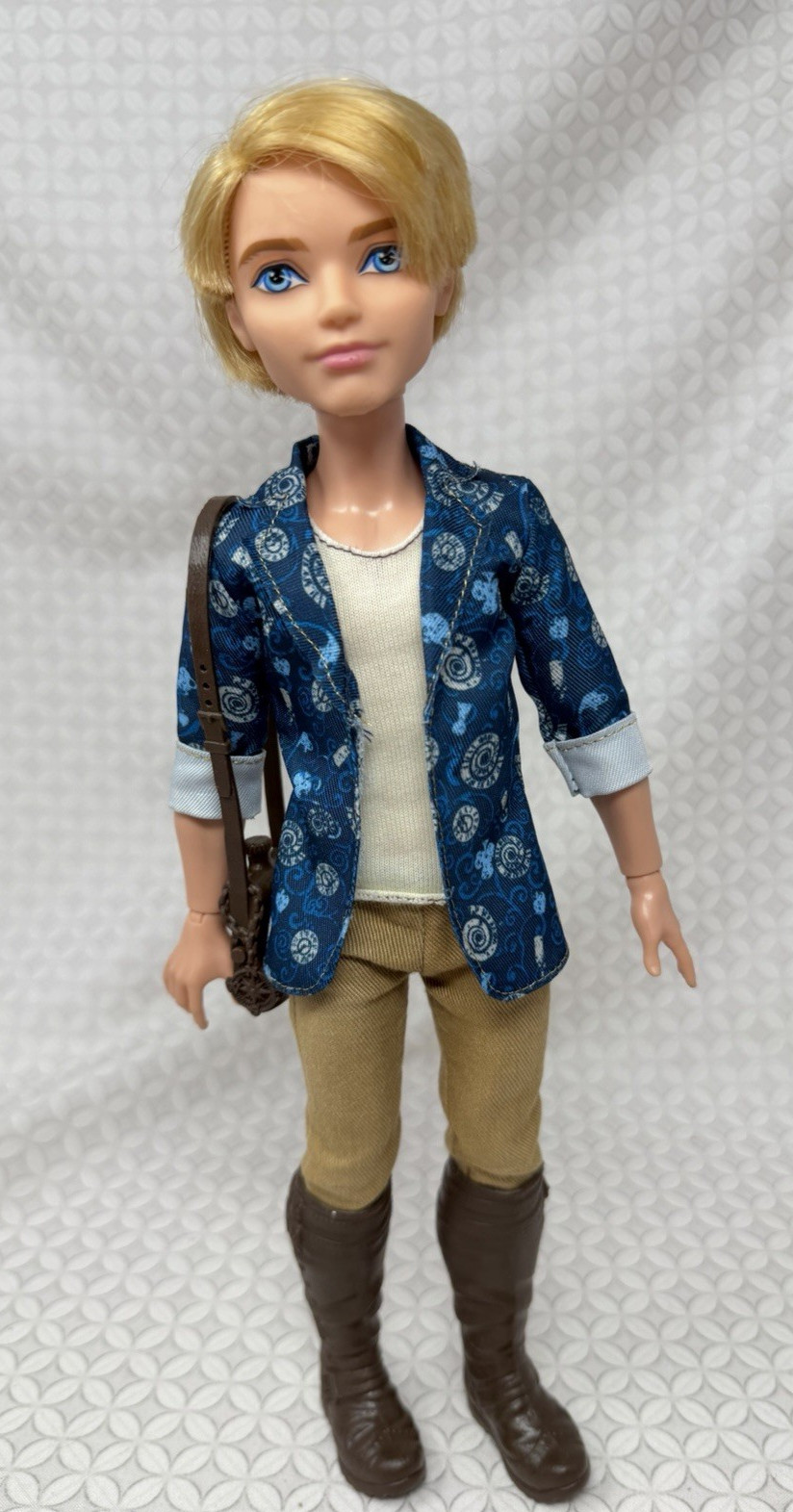 Ever After High First Chapter Alistair Wonderland Doll Top Pants Boots READ AD