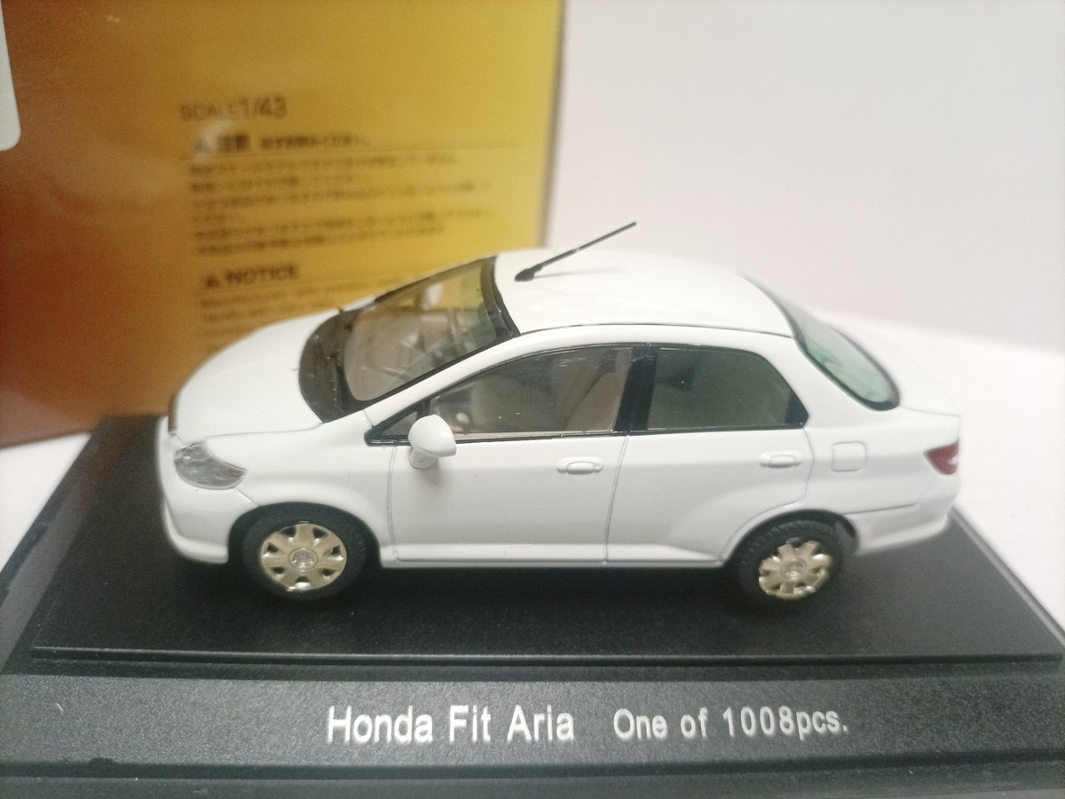Ebbro 1/43 Honda Fit Alloy Four Door Car Model Honda Fit Jazz Aria