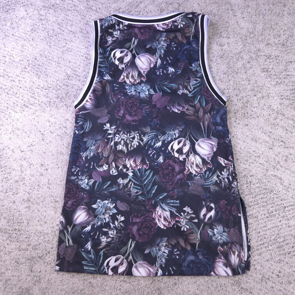 Vestido de tênis Nike feminino quadra média floral roxo regata logotipo Swoosh Dri Fit - Imagem 2 de 4