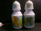 Vintage AVON White Milk Glass Salt And Pepper Shaker Set Sun Flowers Retro 70’s