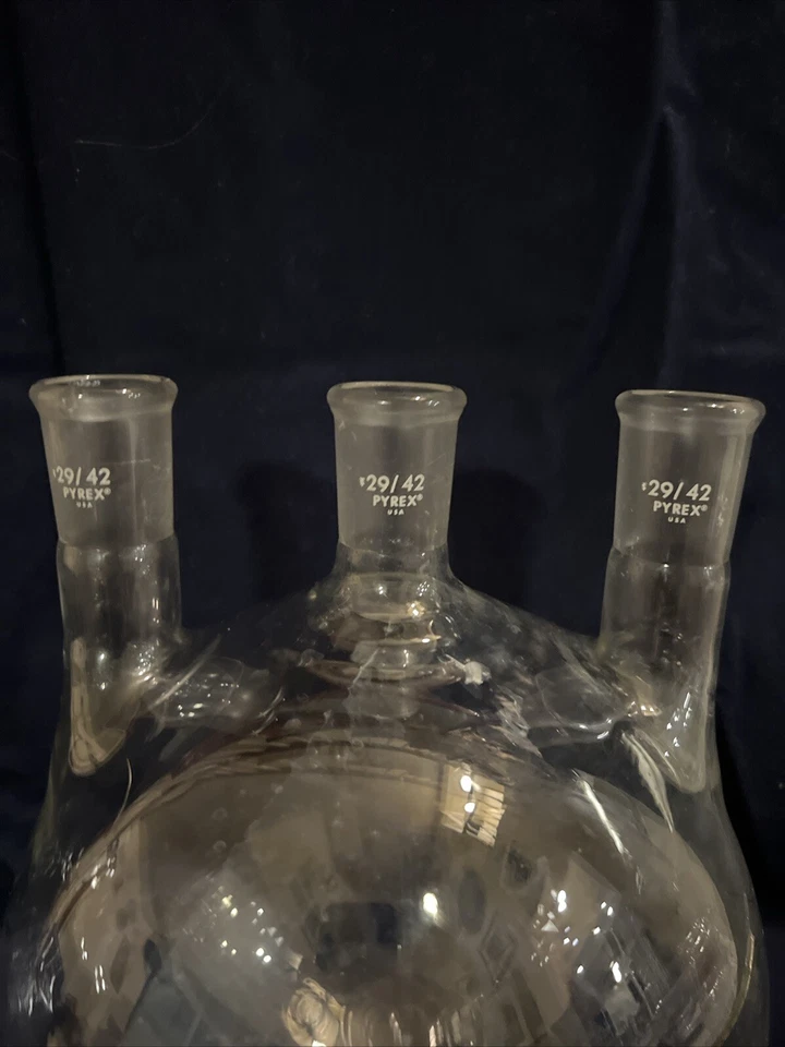 PYREX 玻璃 5000 毫升 3 领圆形底部烧瓶 29/42 关节 — 第 3/4 张图片