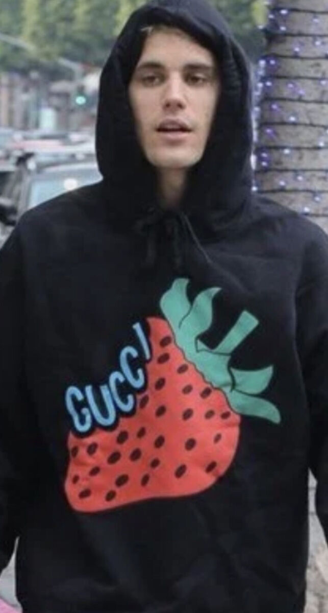 Gucci 2019 2020 Justin Strawberry Logo Black T-shirt 36 38 2 Gucci 2019 2020 Justin Strawberry Logo Black T-shirt 36 38 2