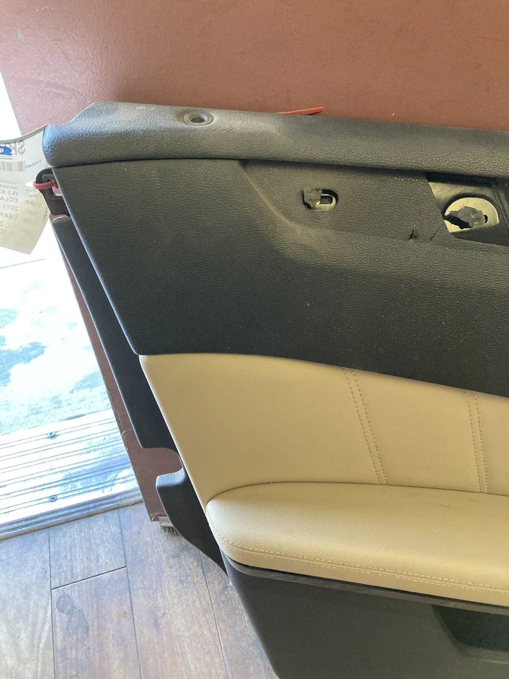 Panel interior izquierdo de la puerta del lado del conductor Mercedes Benz Clase E W212 2010-2013 fabricante de equipos originales Foto 2 de 4