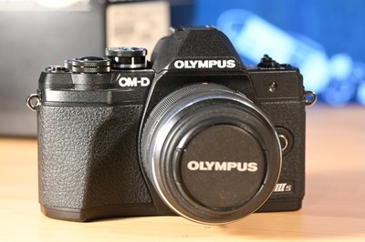 Olympus OM-D E-M10 Mark IIIs  w/14-42mm II f4.5-5.6 R Lens kit
