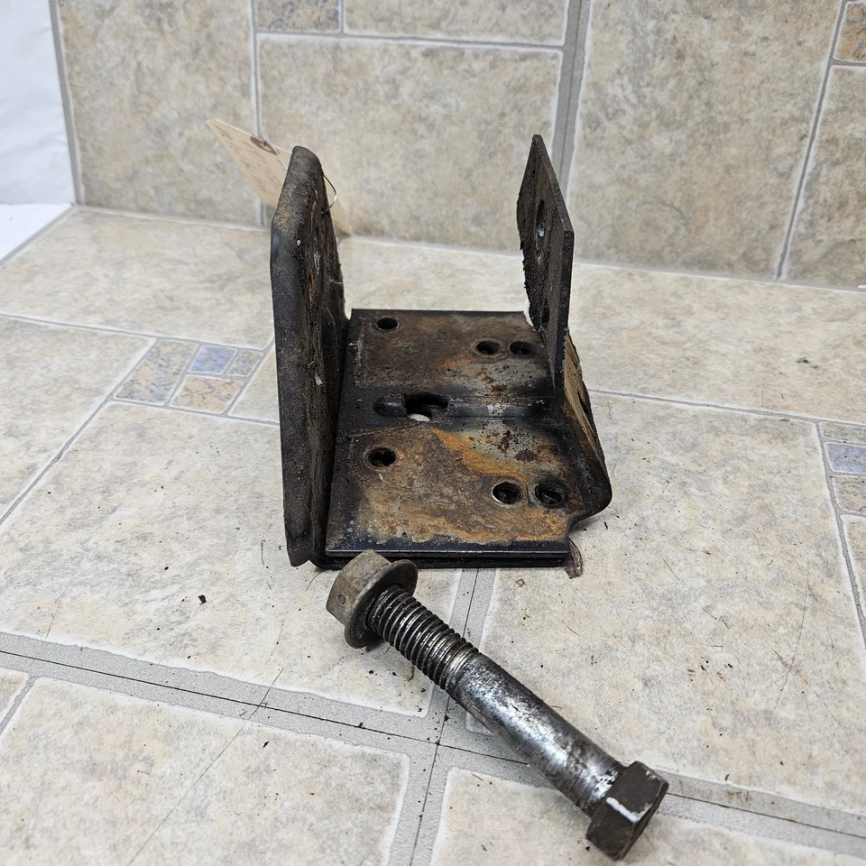 Craftsman Companion Pivot Bar Axle Bracket - 12hp 38" Riding Mower 917.259270 - Image 2 of 4