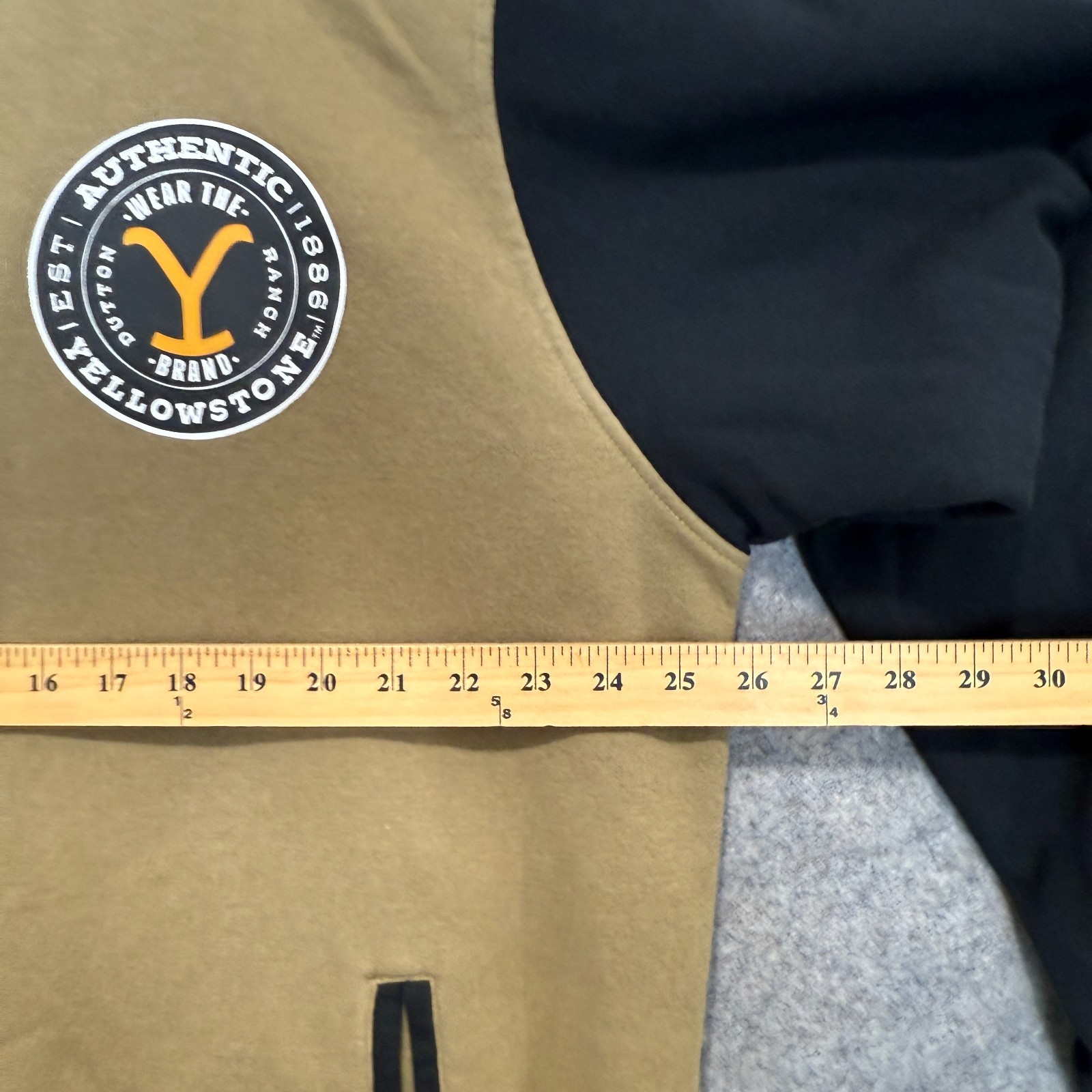 Yellowstone Dutton Ranch Varsity Jacket Mens XL K… - image 9