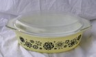 Pyrex  Vintage  Pressed Flowers Yellow #045 3 ½ Qt Casserole Dish w/Lid !!!!!! — photo 1