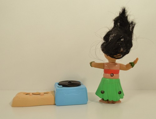 RARE 2002 Record Player Lilo 3.5" McDonald's EUROPE Action Figure Disney Stitch - Picture 3 of 7