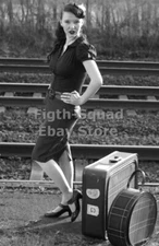 WW2 Picture Photo Woman Pin Up 6325