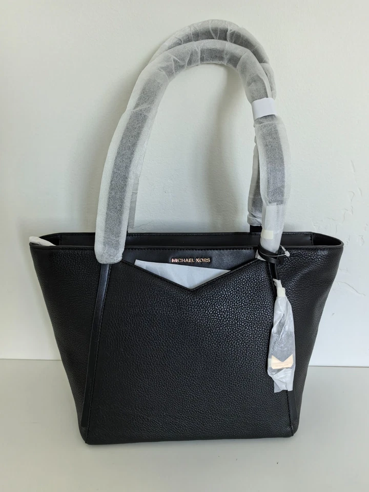 Bolso de Mano Michael Kors Whitney Mediano Cuero Guijarro Negro Foto 2 de 4