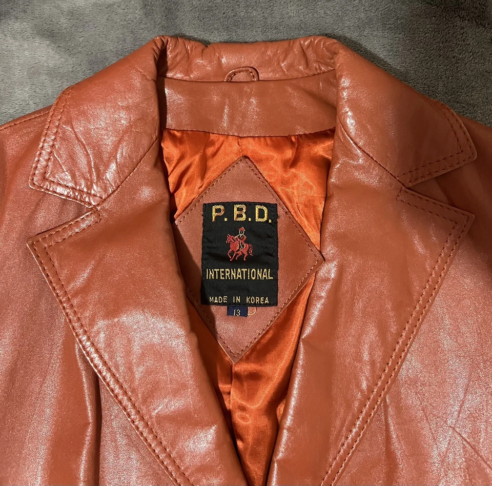 Винтажный P.B.D. Международная коричневая кожаная женская куртка на 2 пуговицах размер 13 - Изображение 3 из 4
