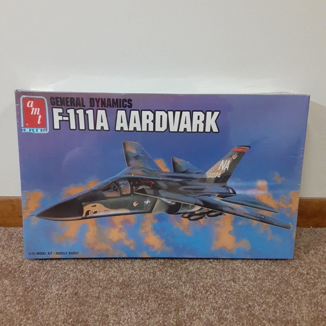 F-111A Aardvark 1/72 スケール【未開封】 Sealed F-111A AARDVARK Model Kit 1990 Ertl 1:72 Scale AMT #8840
