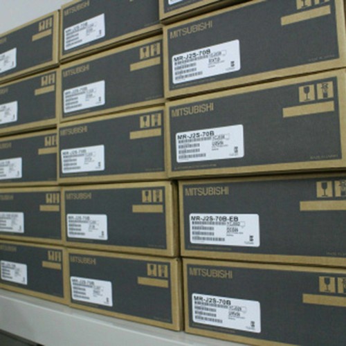 Mitsubishi MR-J2S-60B-PY135 Servo Drive MRJ2S60BPY135 New In Box Expedited Ship - Foto 5 di 11