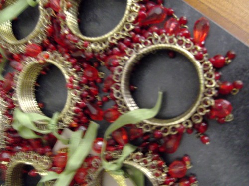 12 Manley Floral Design Red Beaded Napkin Rings New With Tags - Picture 5 of 6