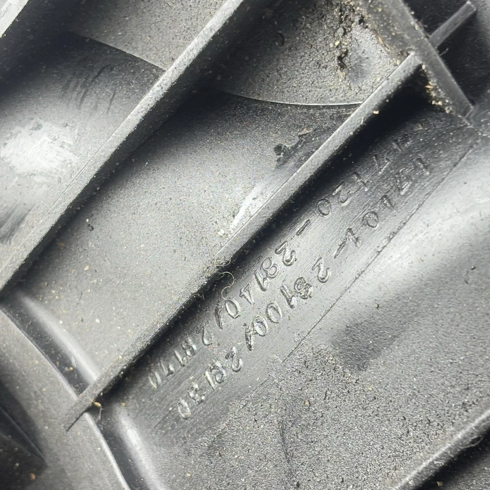 Coletor de admissão de motor 2007 Scion TC 17101-28100 FABRICANTE DE EQUIPAMENTO ORIGINAL - Imagem 3 de 4