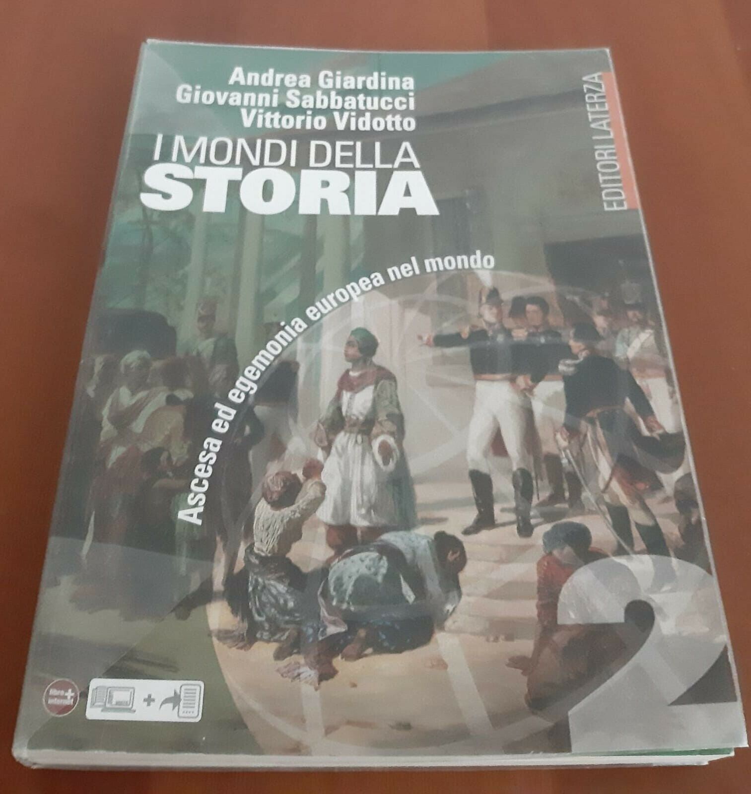 Foto 1 di 3