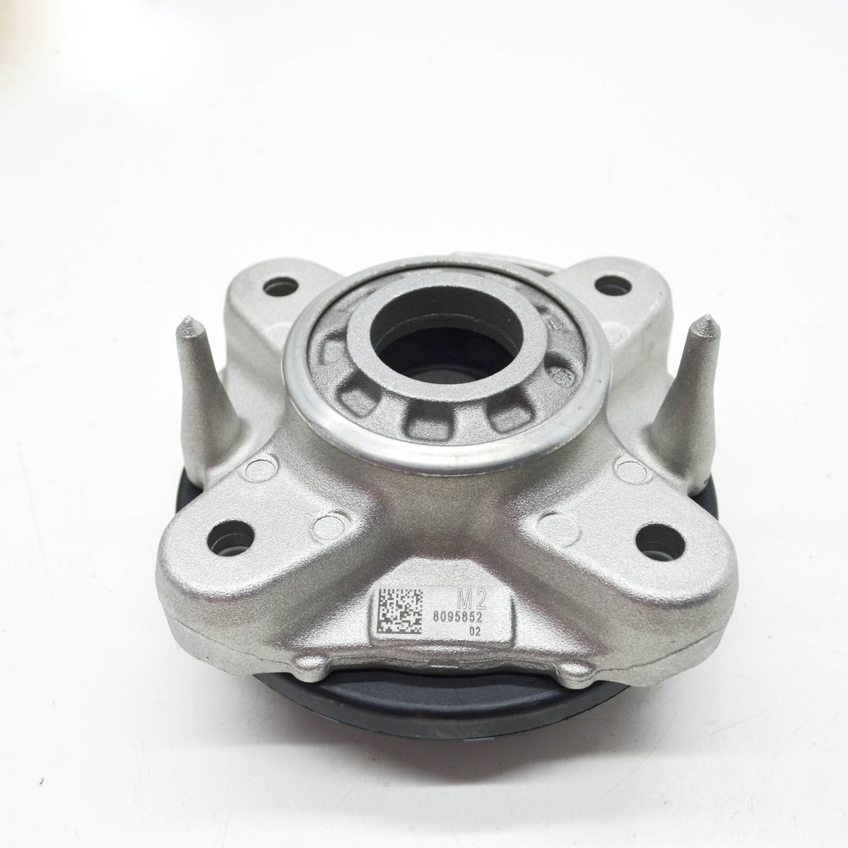NEW BMW 4 COUPE G82 FRONT RIGHT SHOCK ABSORBER BRACKET