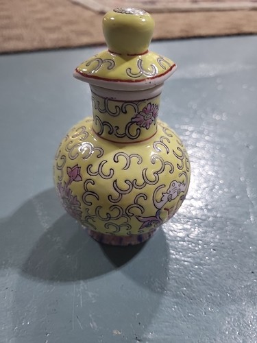 Yellow Floral Chinese Porcelain Soy Sauce Bottle Jar Vase 4.5" - Picture 2 of 8