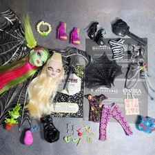 Monster High doll Skullector Lot Clothes Shoe...