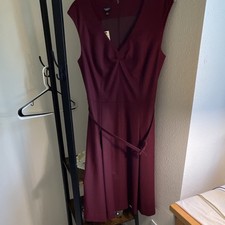 Talbots Sleeveless Solid Knee Length Dress with V-Neck, Burgundy, Size 8