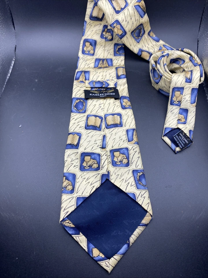 Corbata de oración para hombre 100 % seda crema y azul por Eagles Wing  Foto 4 de 4
