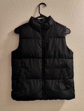 Old Navy Frost Free Puffer Vest Boys Size Medium/8 Black