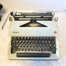 1970 Olympia SM9 Deluxe Typewriter – West Germany – Types Wonderfully thumbnail