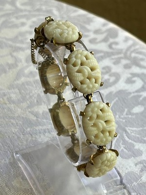 DeNicola carved white Jade Bracelet 1960s Asian revival jewelry Safety Chain 7''