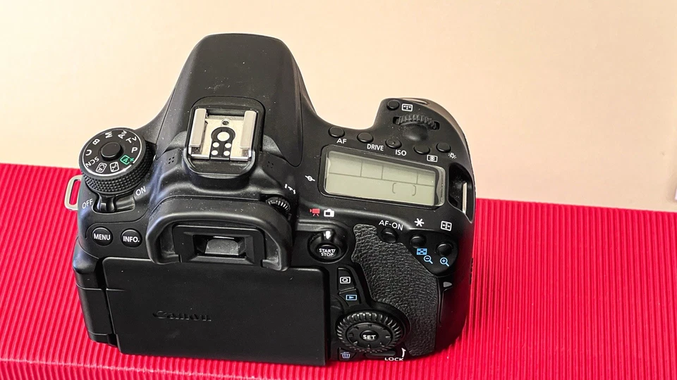 Canon EOS 70D, Foto 2 von 3