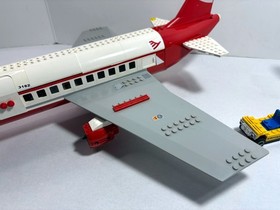 LEGO Town: Plane and partial tower from Airport 3182 (2010) see description