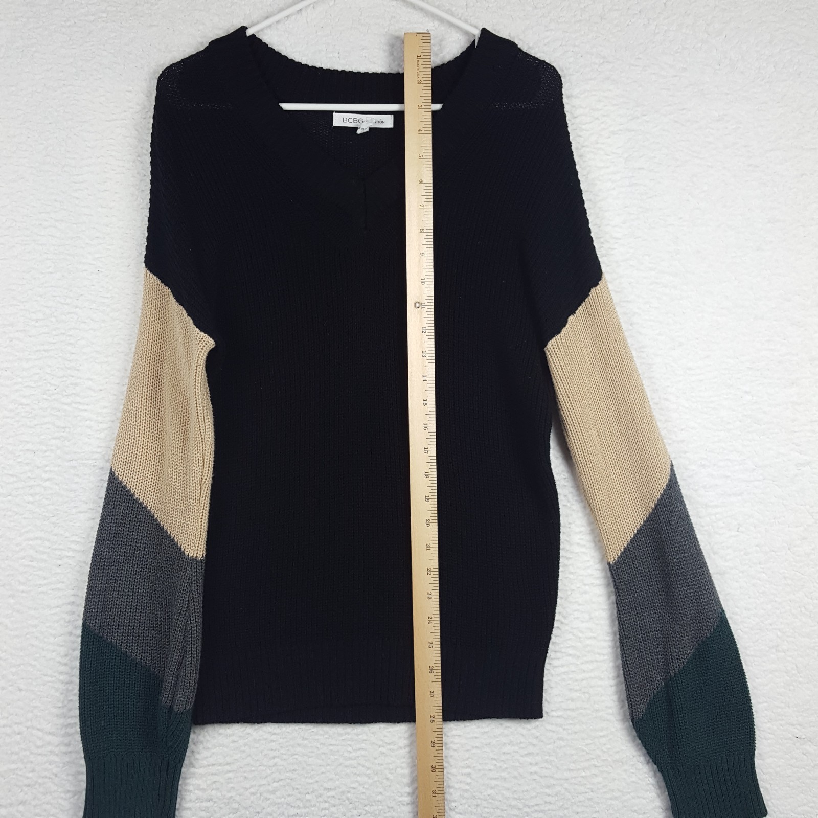 BCBGeneration V-Neck Pullover Sweater Women's Siz… - image 7