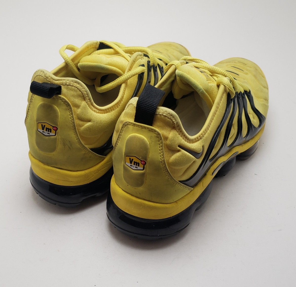 air vapormax plus bumblebee