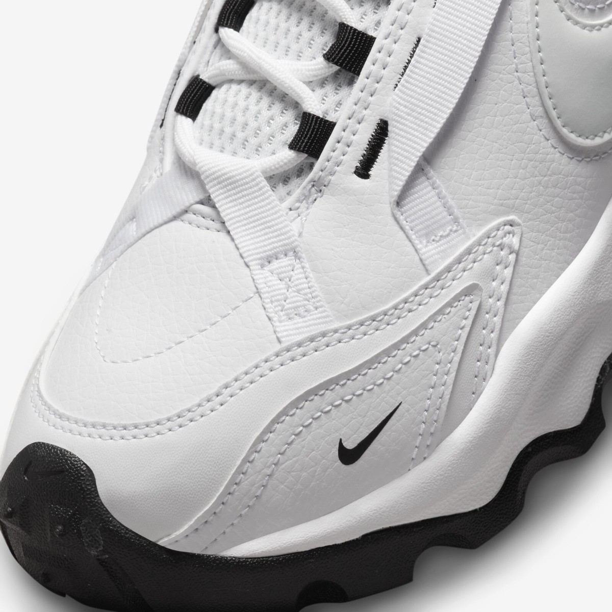 New Nike Women's TC 7900 Shoes Sneakers - White/ Black New Nike Women's TC 7900 Shoes Sneakers - White/ Black