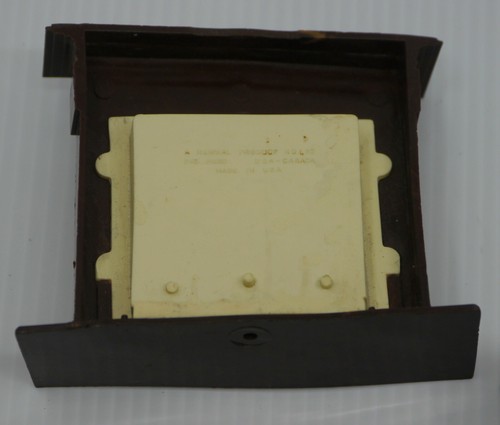 VINTAGE RENWAL PLASTIC DOLLHOUSE FIREPLACE MANTEL, w TABLE, DRESSER IN BROWN - Picture 6 of 8