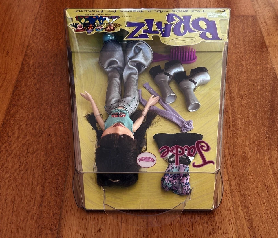 BRATZ - JADE - ediz. 2002 - FLAUNT IT - VERSIONE USA - MGA ENTERTAINMENT - NUOVA - Immagine 4 di 4