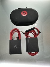 Beats Small Zipper Case With 2 New Replacement 3.5mm Aux Cords