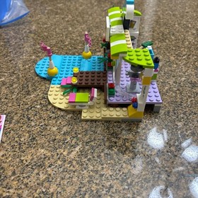LEGO Friends Heartlake Surf Shop Set 41315