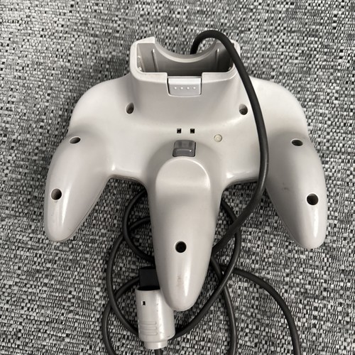 Nintendo 64 (NUS-005) Controller - Original Gray - Picture 3 of 4