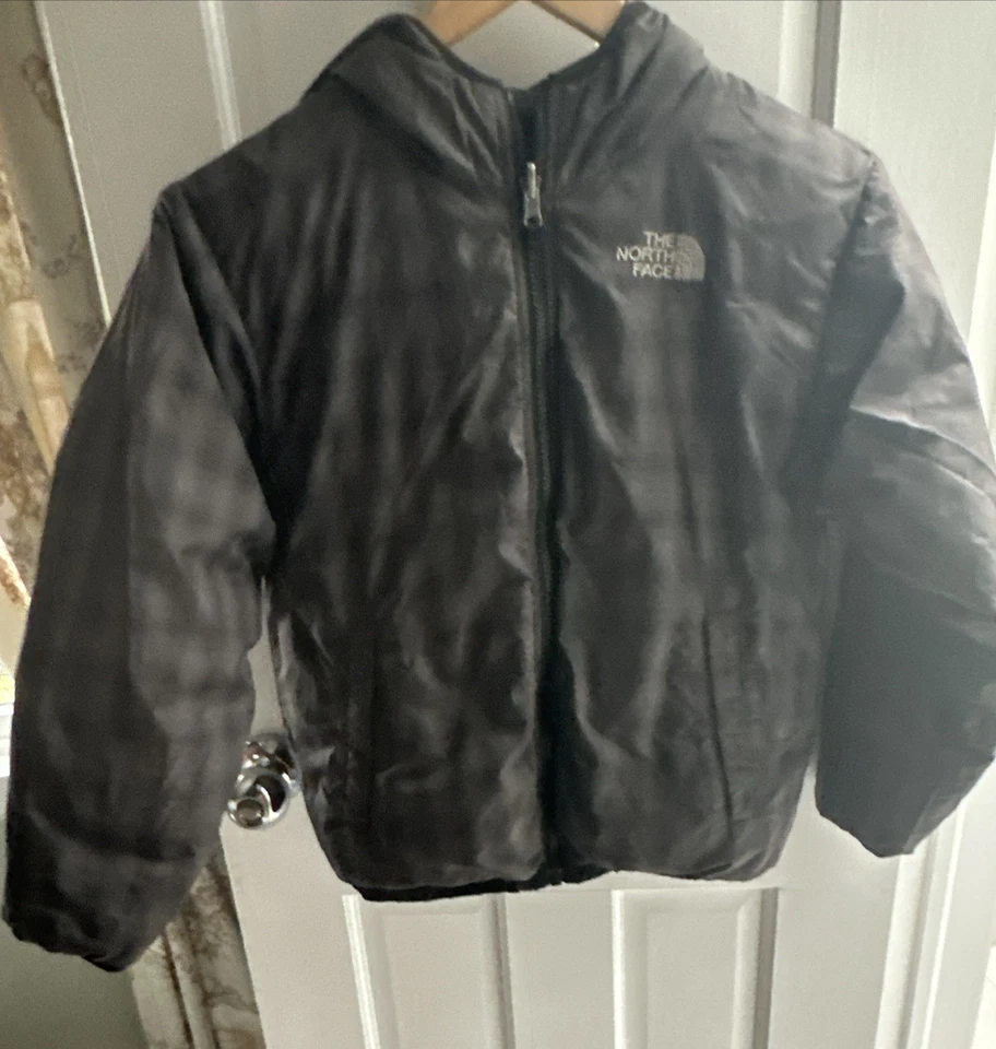 North Face Reversible Jacket Boys Large Hooded Plaid Puffer Winter Coat - Image 3 of 4