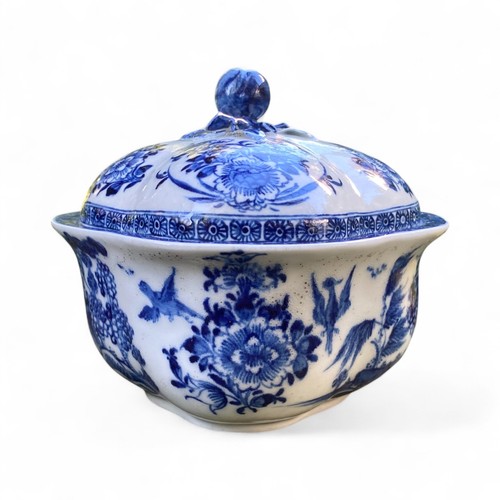 Derby porcelain blue and white tureen and cover, c. 1760. Rare item. - Picture 3 of 14