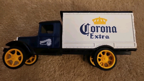 ERTL.1931 Hawkeye Motor Truck Bank. Die-Cast.1/34 Scale.Stock # 9255.Corona Beer
