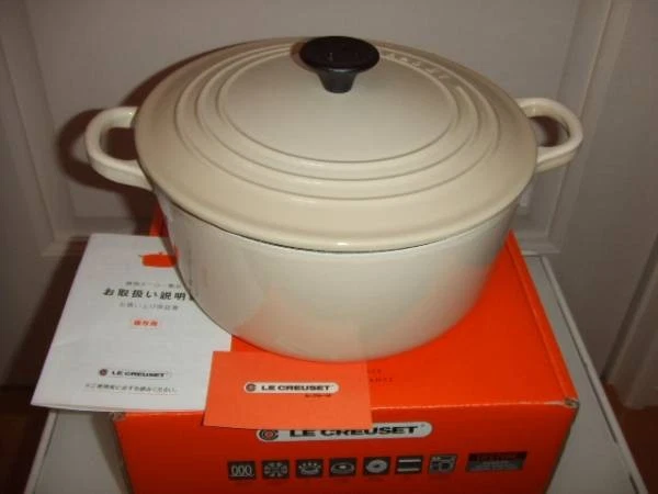Le Creuset 22cm Cocotte Ronde Casserole Oven Dune Unused w/ Box TB04